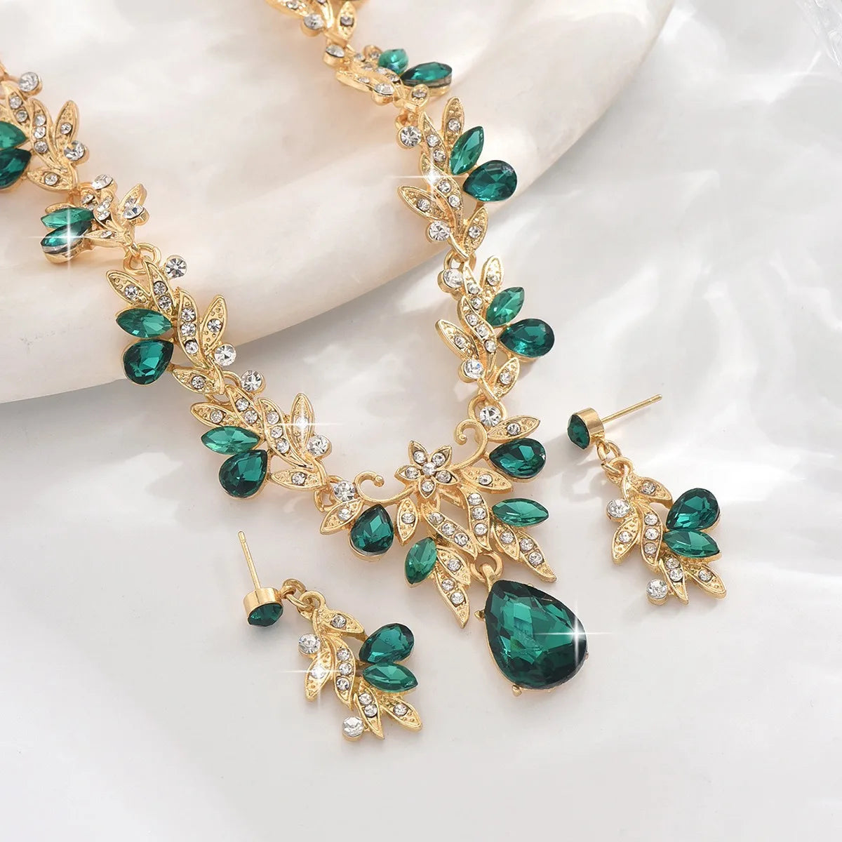 Teardrop Drop Jewelry Set - VEYAROSE