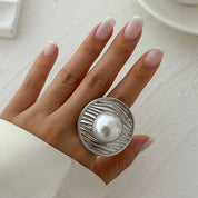 Flower Geometric Ring - VEYAROSE