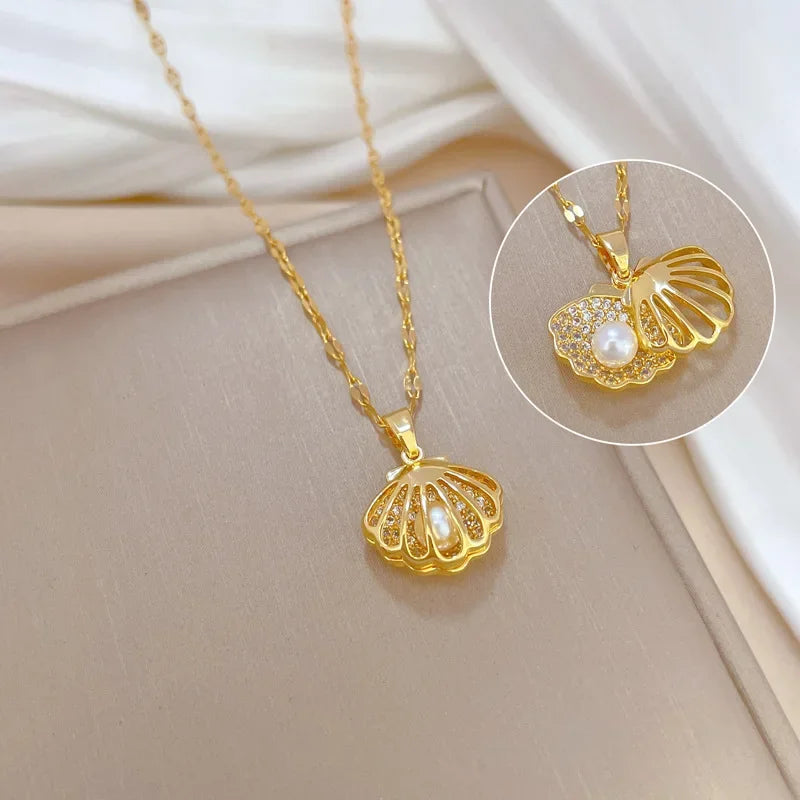 Pearl Heart Necklace - VEYAROSE