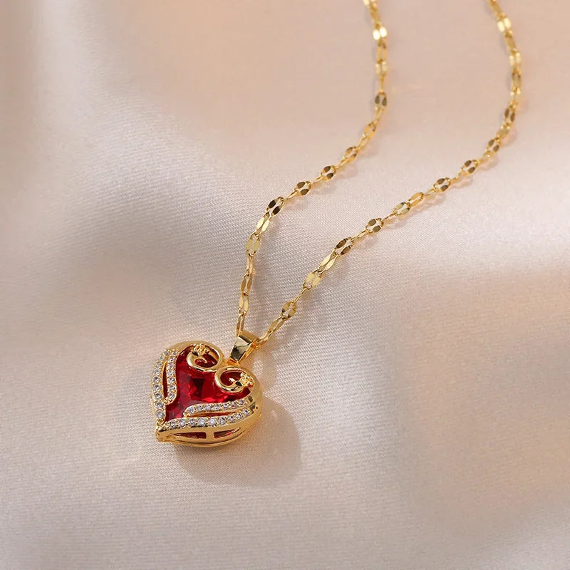 Pearl Heart Necklace - VEYAROSE