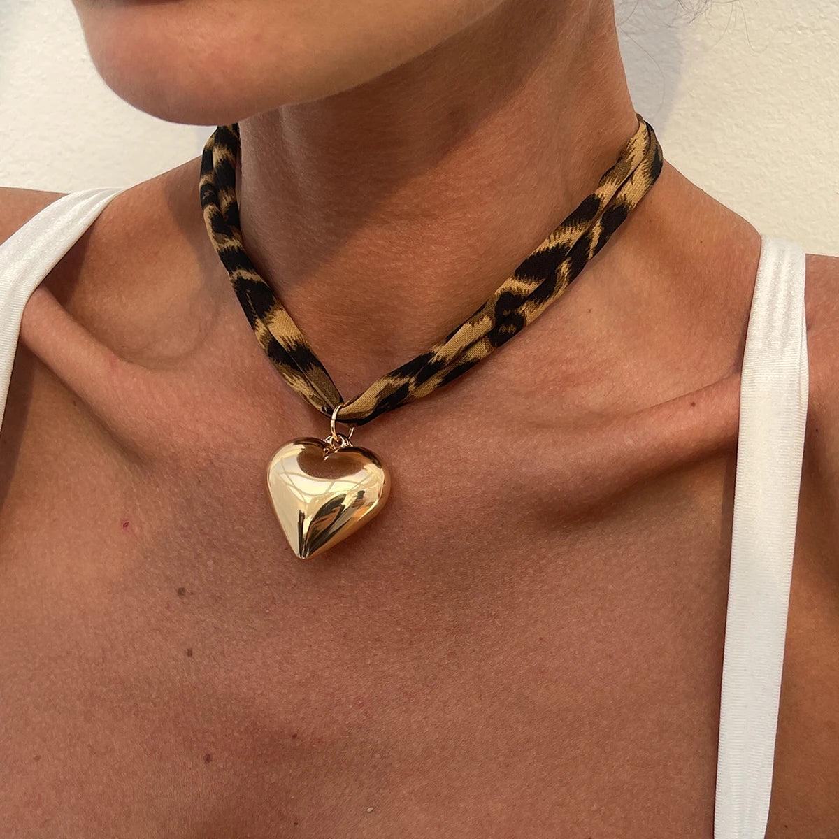 Starfish Conch Heart Necklace - VEYAROSE