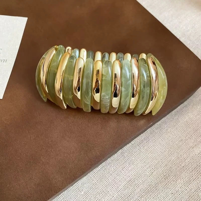 Acrylic Geometric Organic Cuff Bracelet - VEYAROSE