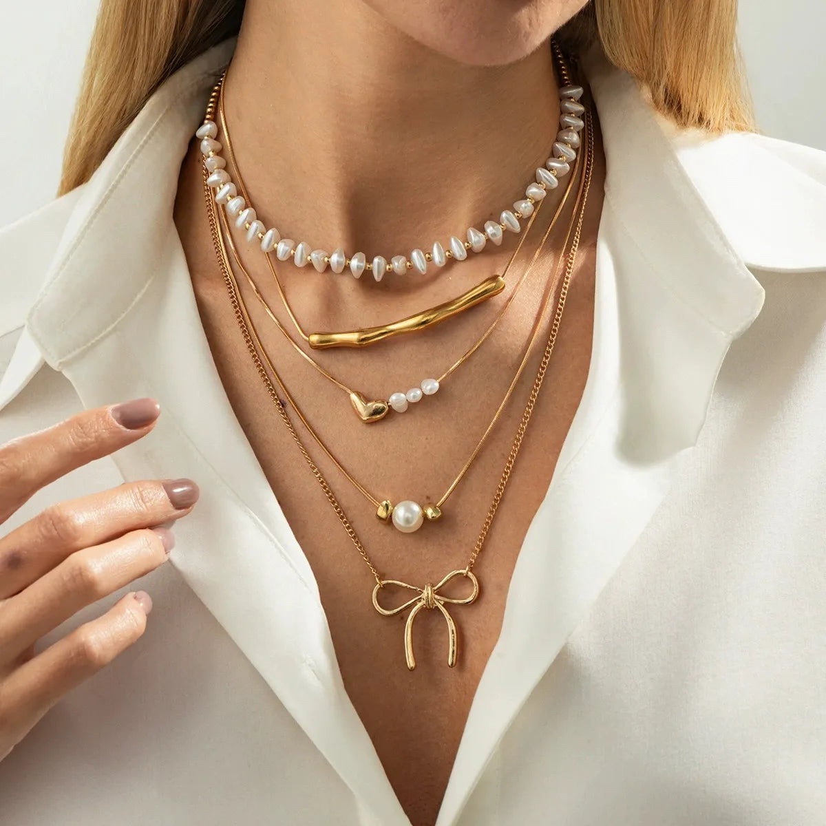 Pearl Baroque Bow Necklace - VEYAROSE
