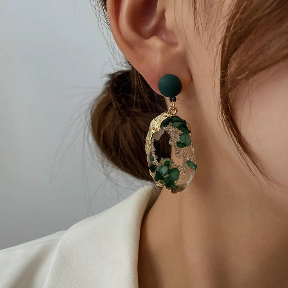 Emerald Organic Drop Earrings - VEYAROSE