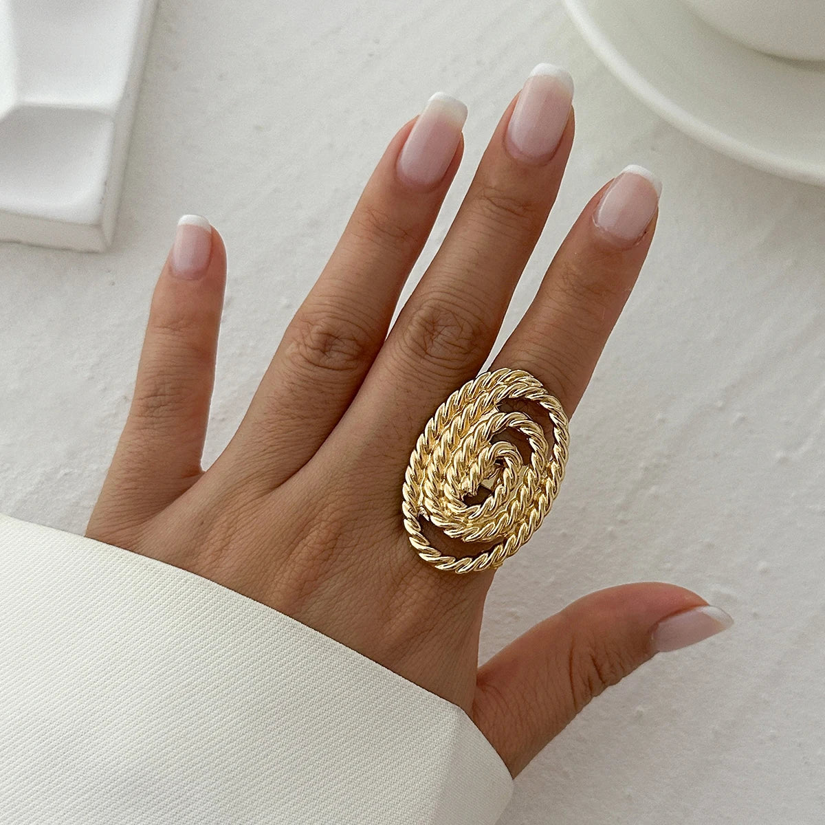 Flower Geometric Ring - VEYAROSE