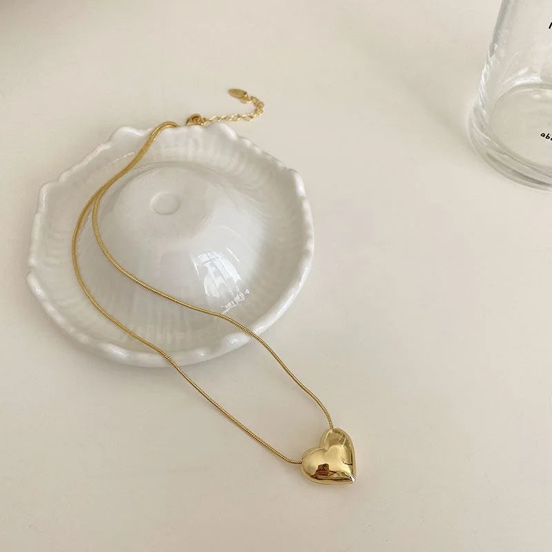 Heart Geometric Necklace - VEYAROSE