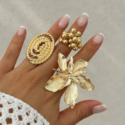 Flower Geometric Ring - VEYAROSE