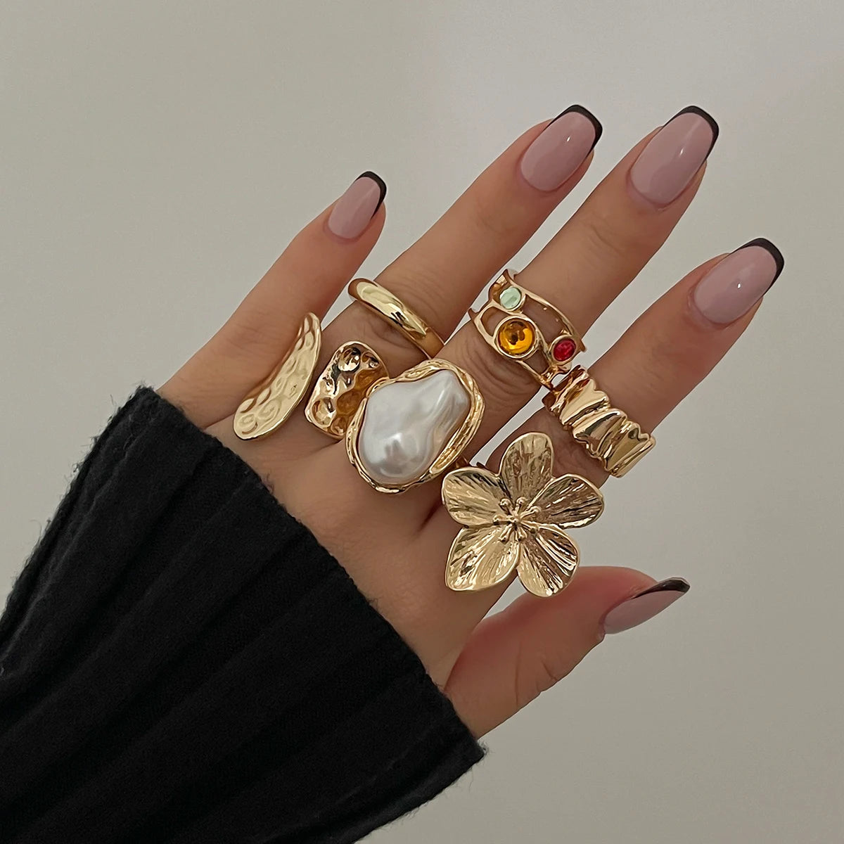 Pearl Baroque Flower Ring - VEYAROSE