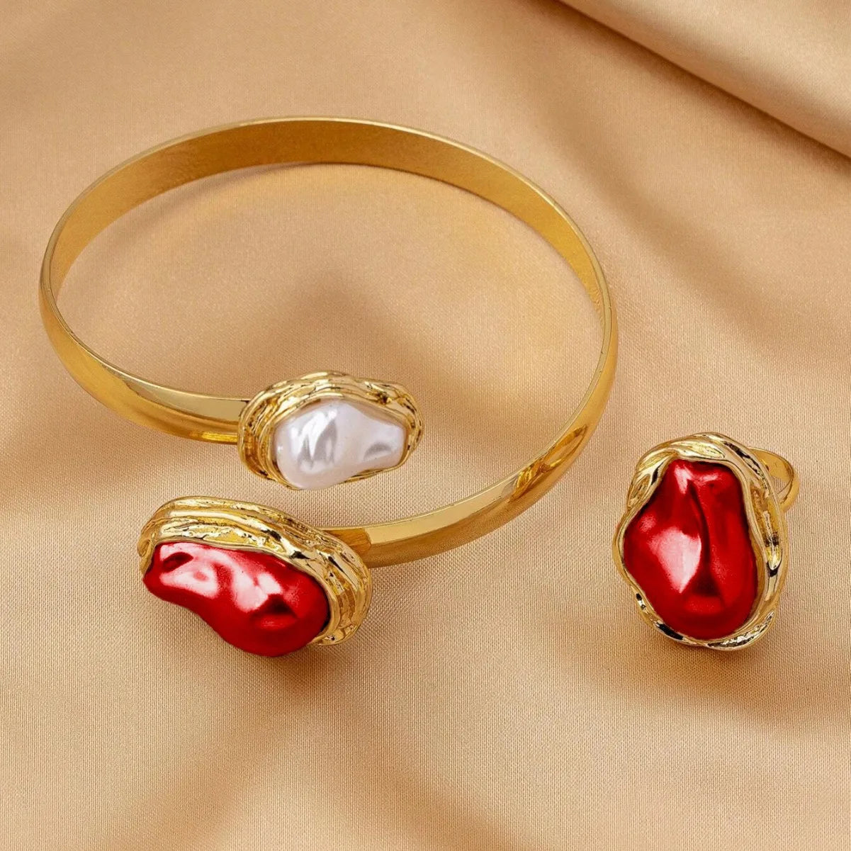 Pearl Ring - VEYAROSE