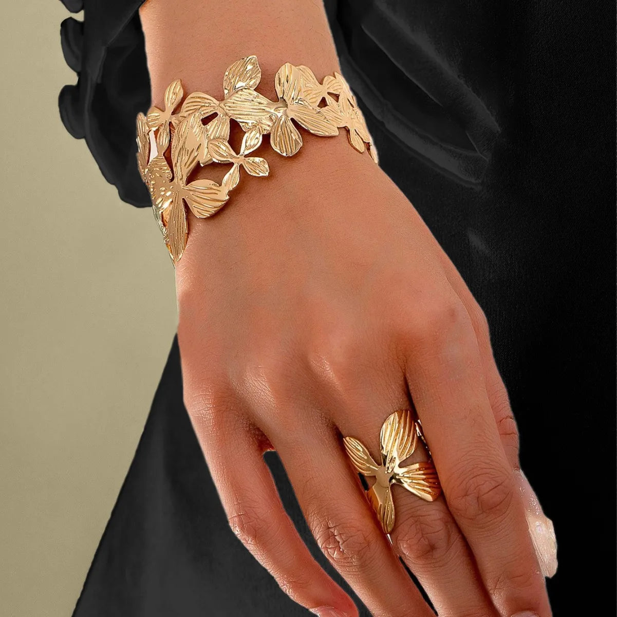 Flower Butterfly Ring Set - VEYAROSE