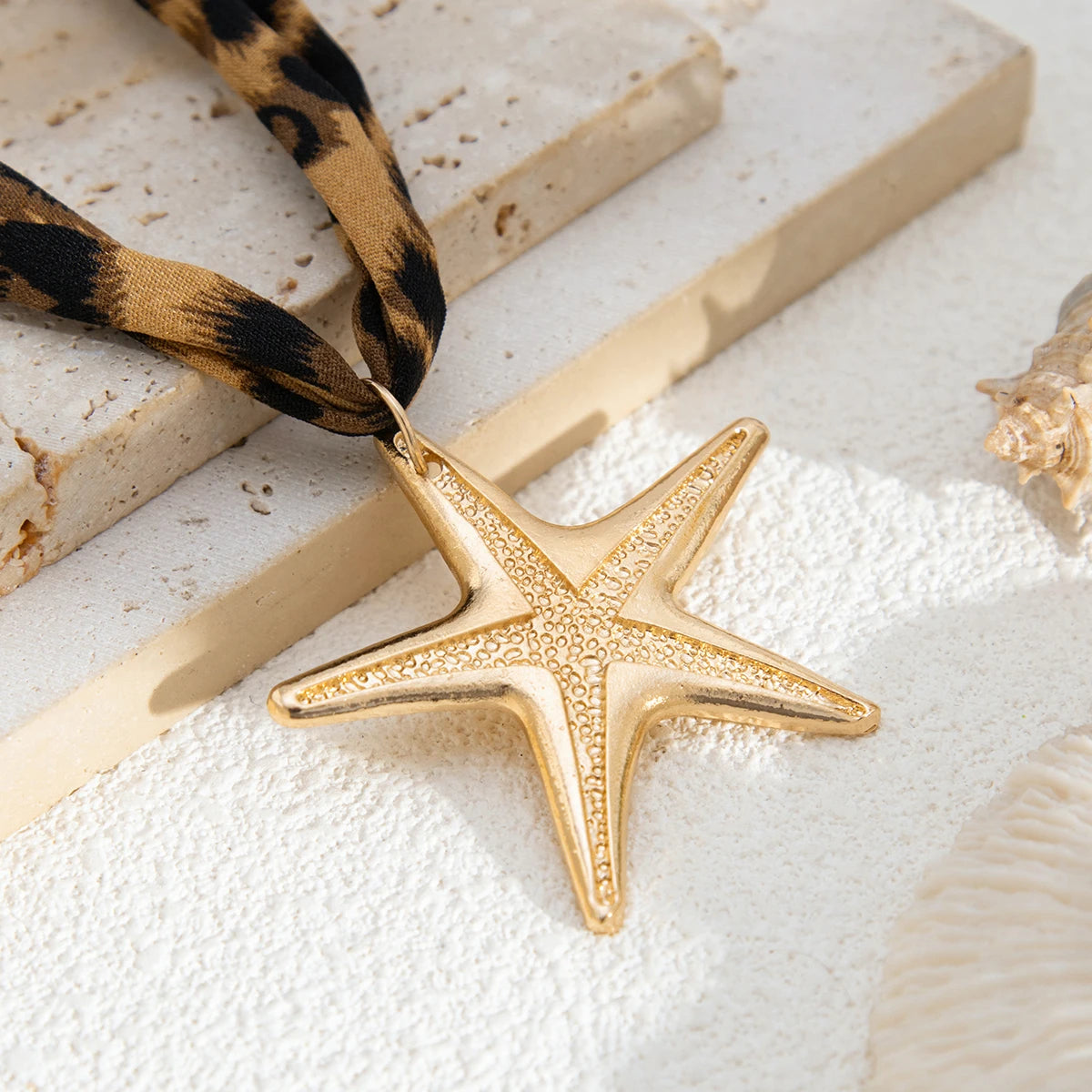 Starfish Conch Heart Necklace - VEYAROSE
