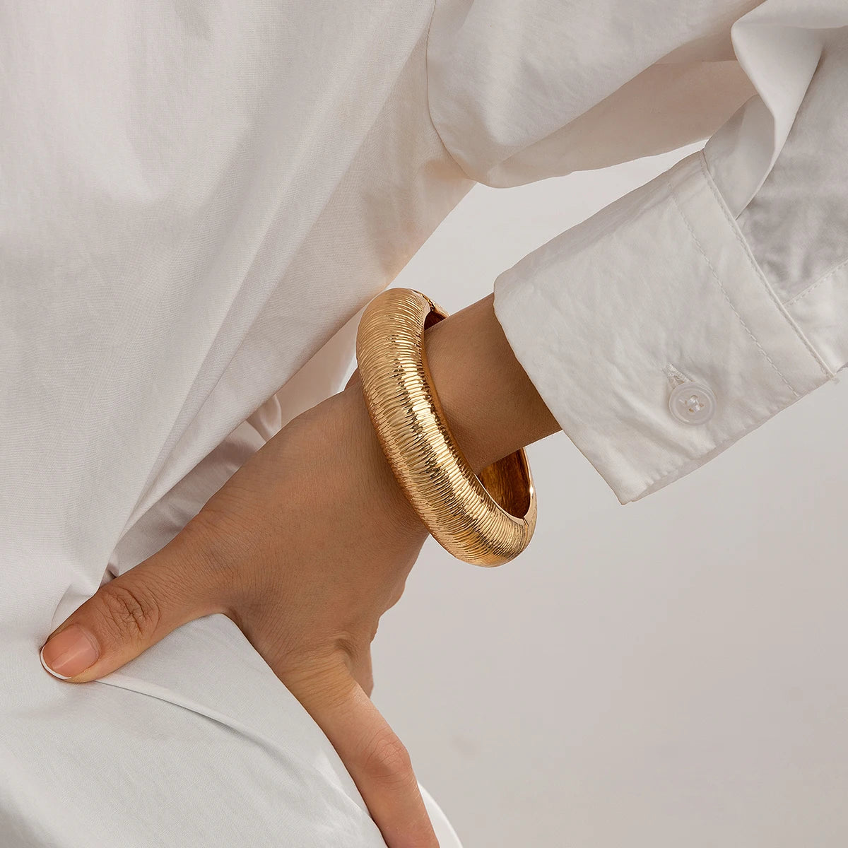 Geometric Chunky Wide Ring - VEYAROSE