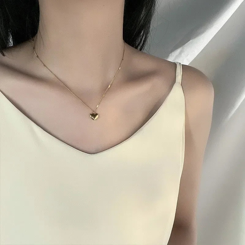 Heart Geometric Necklace - VEYAROSE
