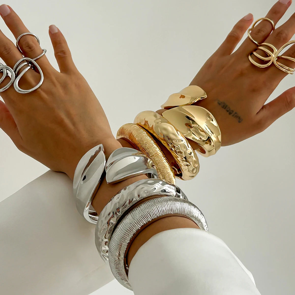 Geometric Chunky Wide Ring - VEYAROSE