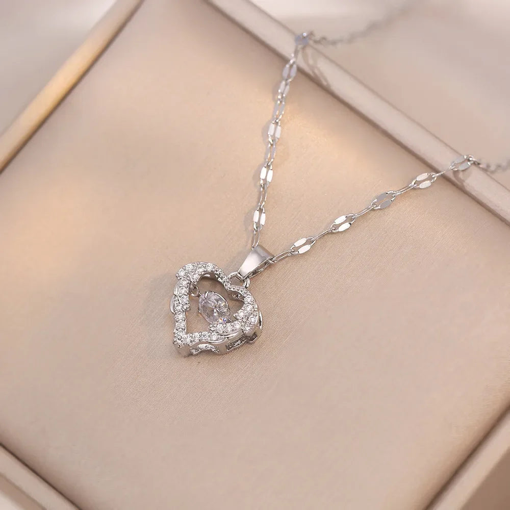 Pearl Heart Necklace - VEYAROSE