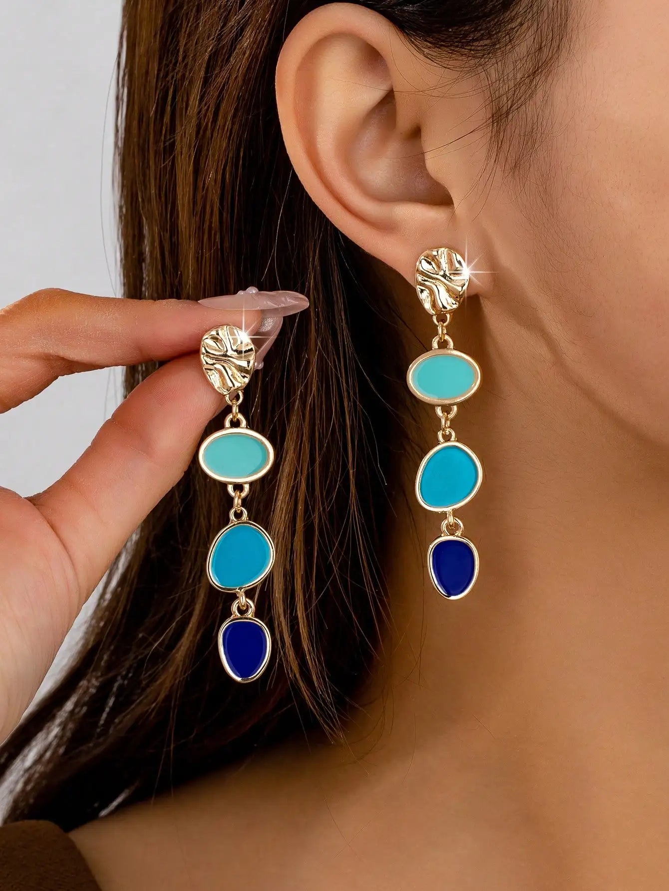 Earrings - VEYAROSE