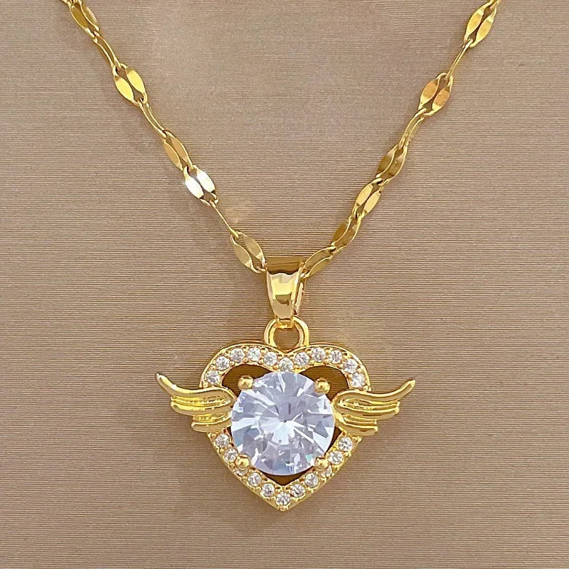 Pearl Heart Necklace - VEYAROSE
