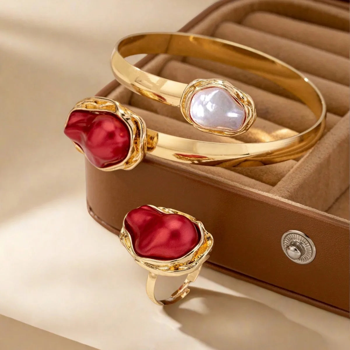 Pearl Ring - VEYAROSE