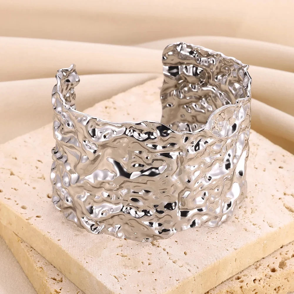 Exquisite Classic Cuff Bracelet - VEYAROSE