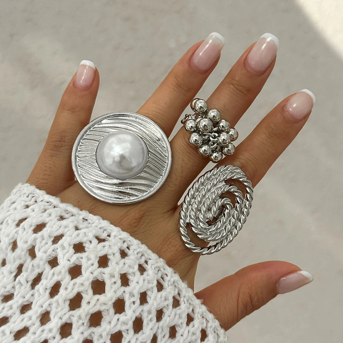 Flower Geometric Ring - VEYAROSE