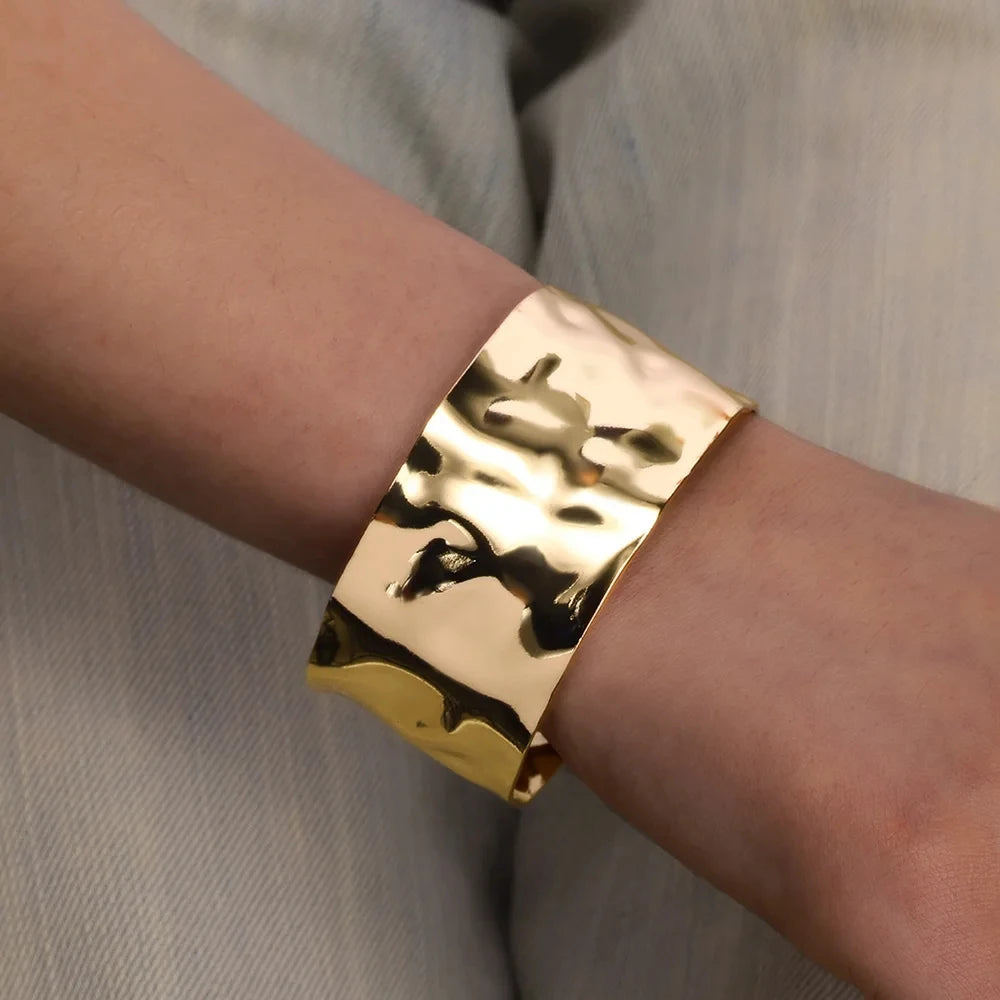 Exquisite Classic Cuff Bracelet - VEYAROSE