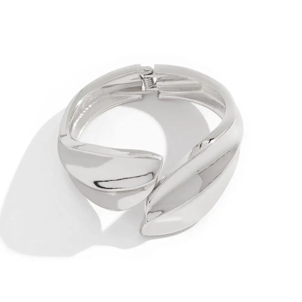 Chunky Wide Cuff Bracelet - VEYAROSE