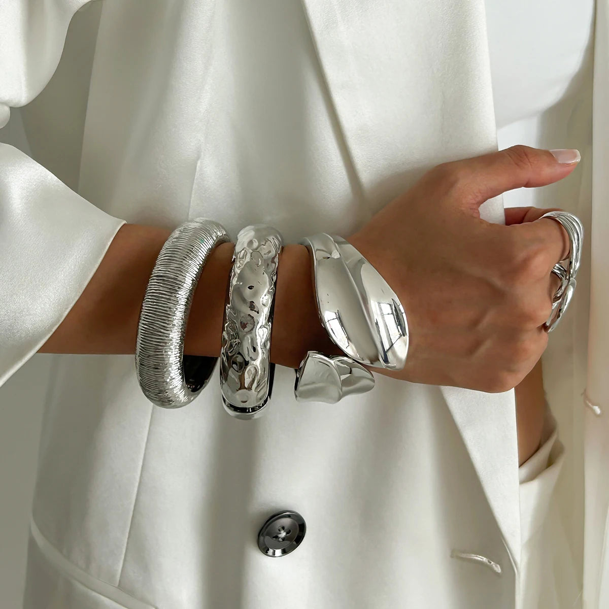 Geometric Chunky Wide Ring - VEYAROSE