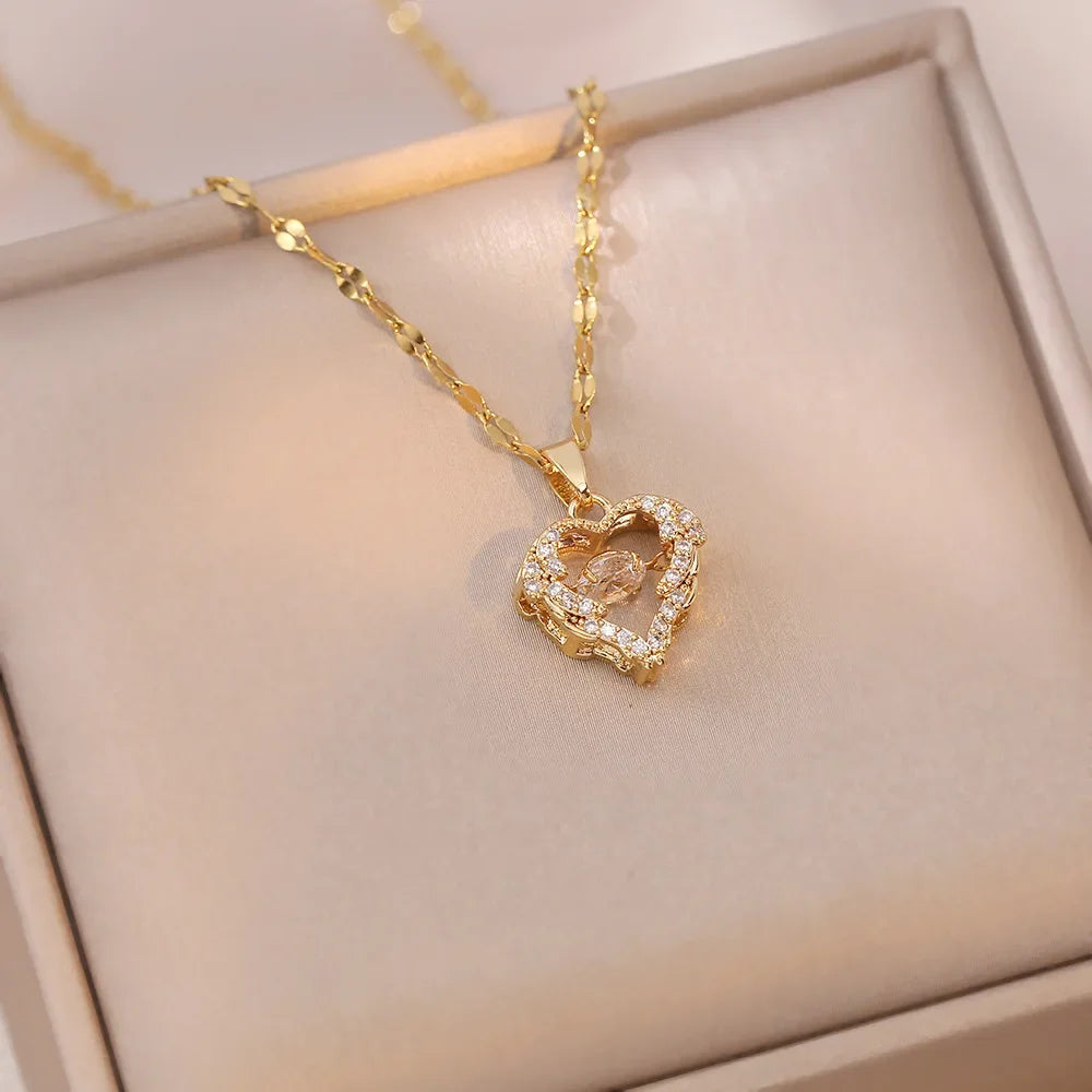 Pearl Heart Necklace - VEYAROSE