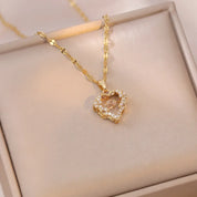 Pearl Heart Necklace - VEYAROSE