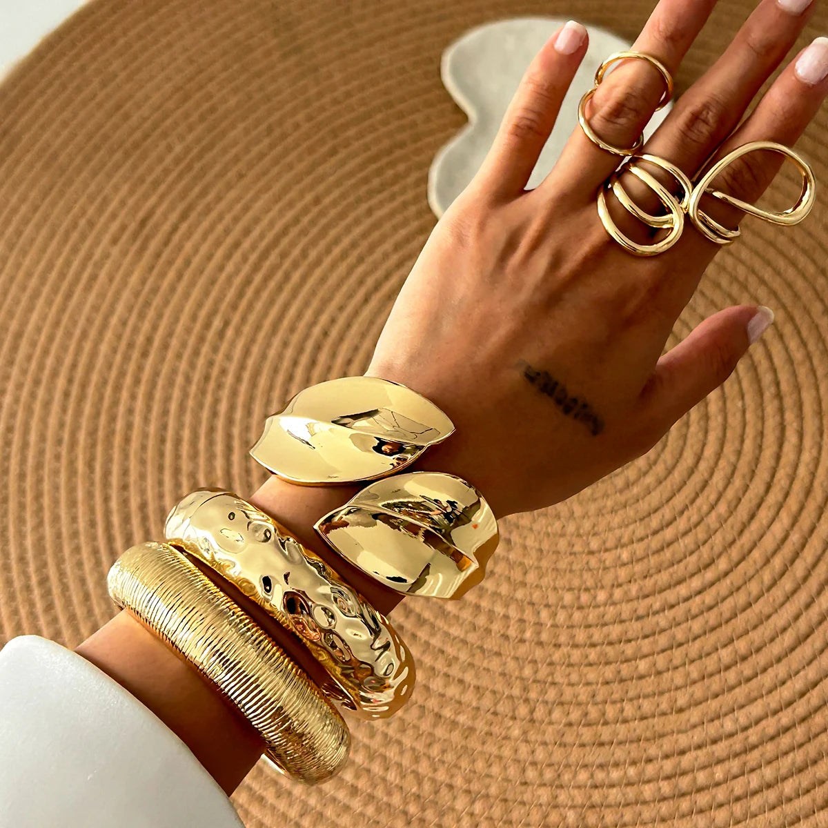 Geometric Chunky Wide Ring - VEYAROSE