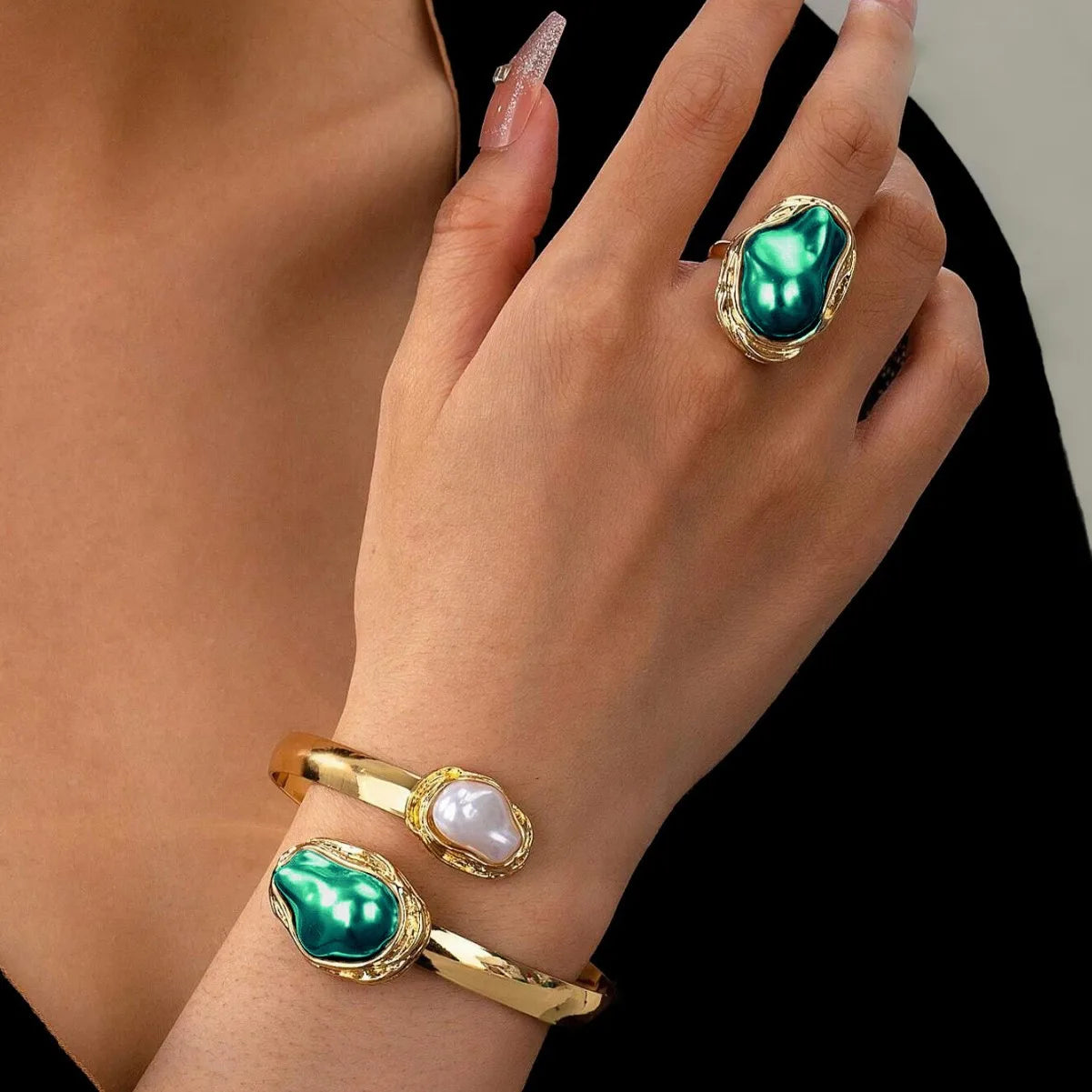 Pearl Ring - VEYAROSE