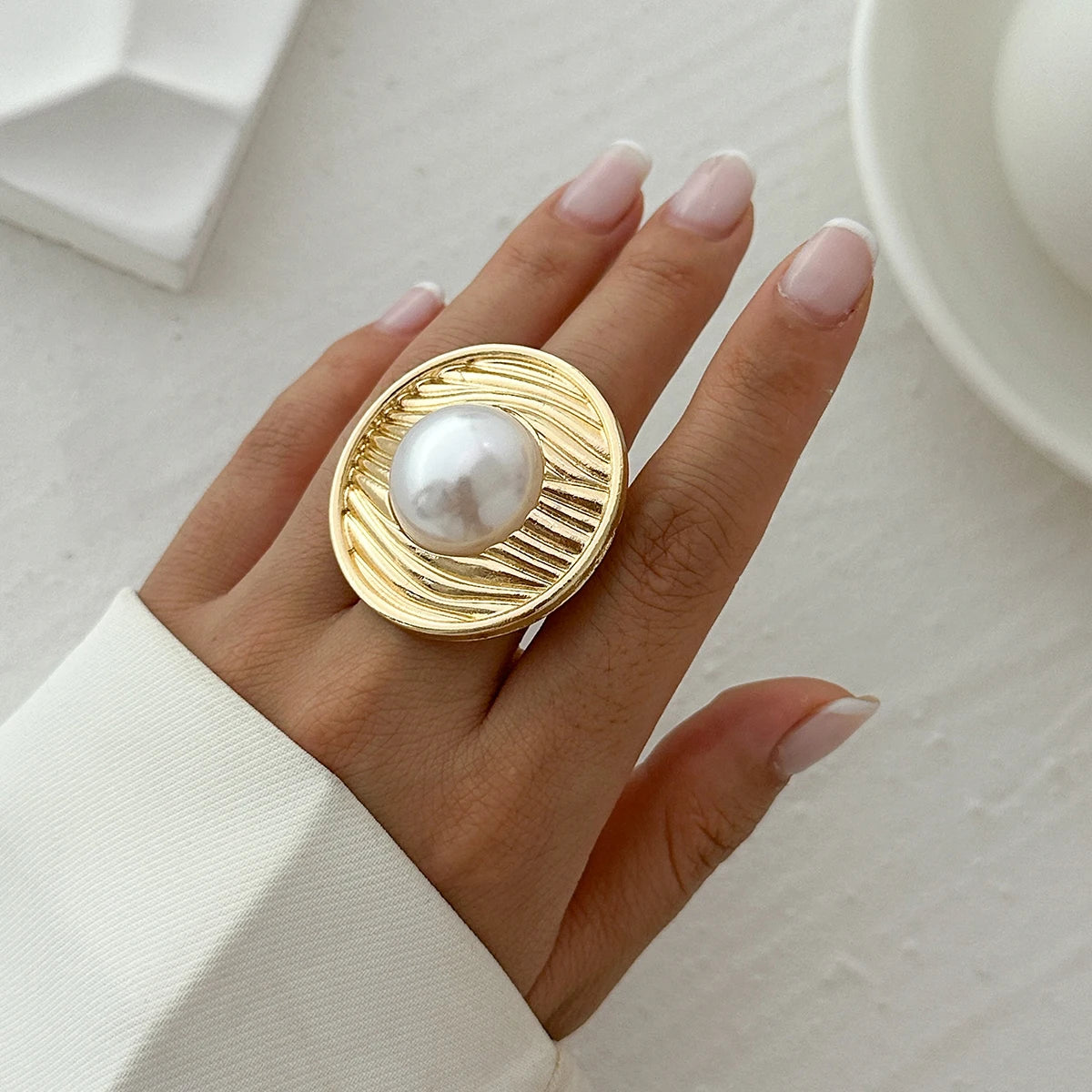 Flower Geometric Ring - VEYAROSE