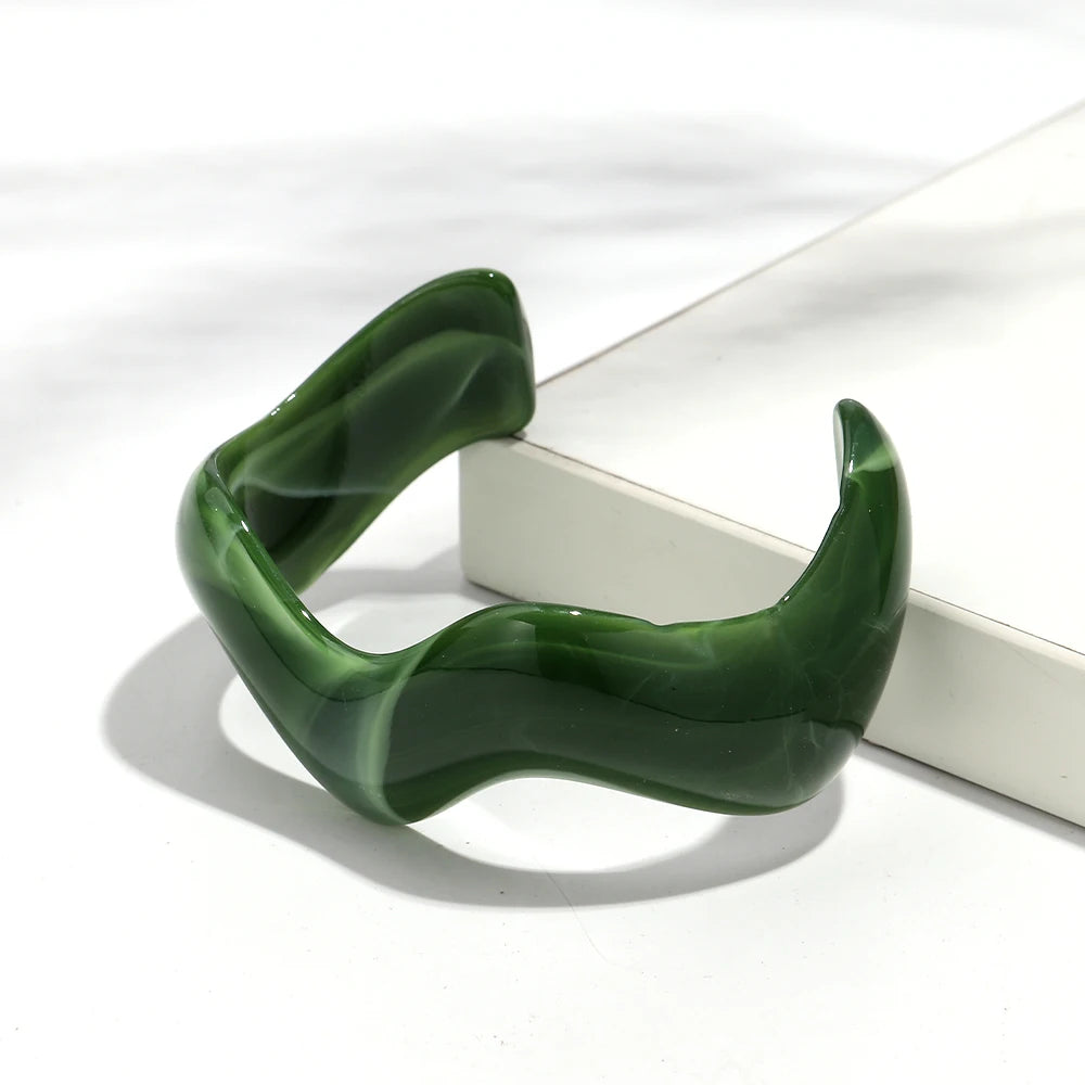 Acrylic Geometric Organic Cuff Bracelet - VEYAROSE