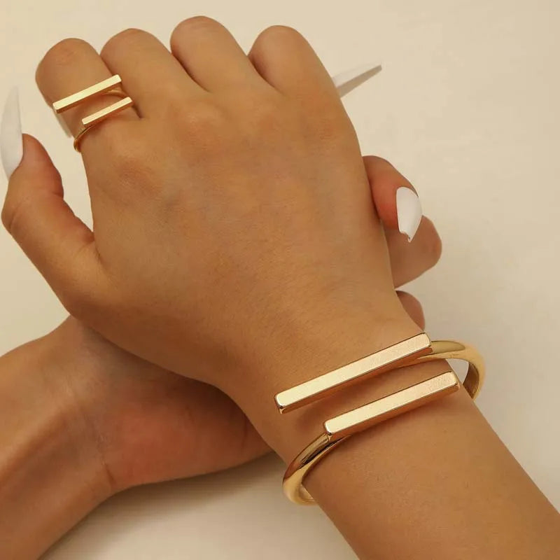 Geometric Cuff Jewelry Set - VEYAROSE
