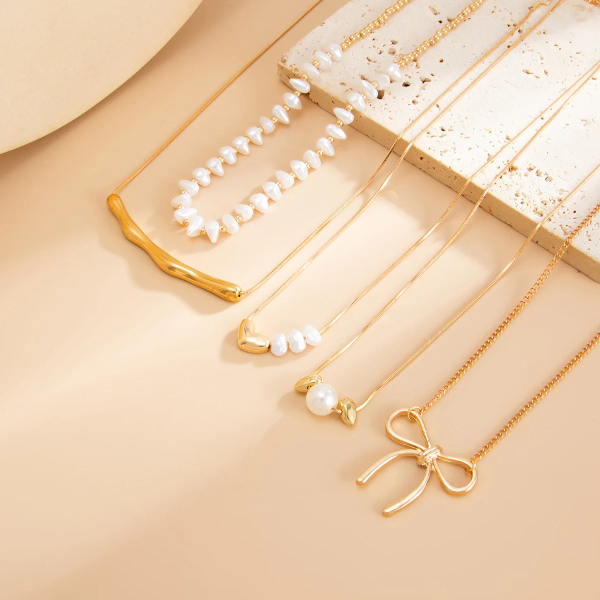 Pearl Baroque Bow Necklace - VEYAROSE